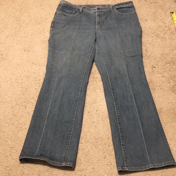 Faded Glory Curvy Boot Blue Jeans. - Picture 1 of 10